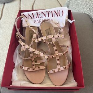 Valentino Rockstud 55 leather sandals